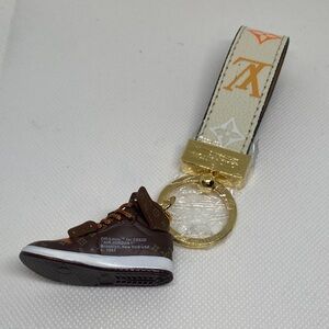 ✅ PRICE IS FIRM ✅ Fashion Cream  Shoe Keychain